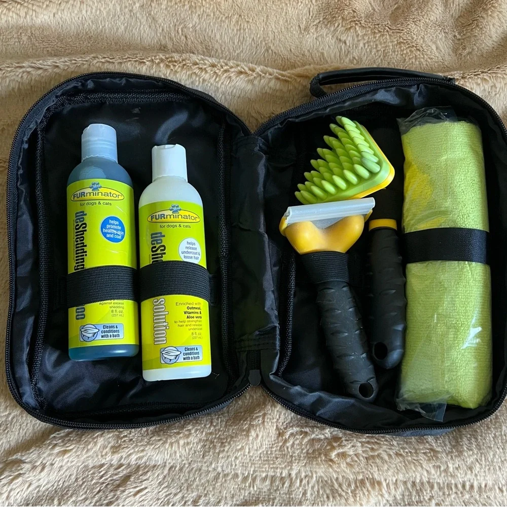FURminator sleek black